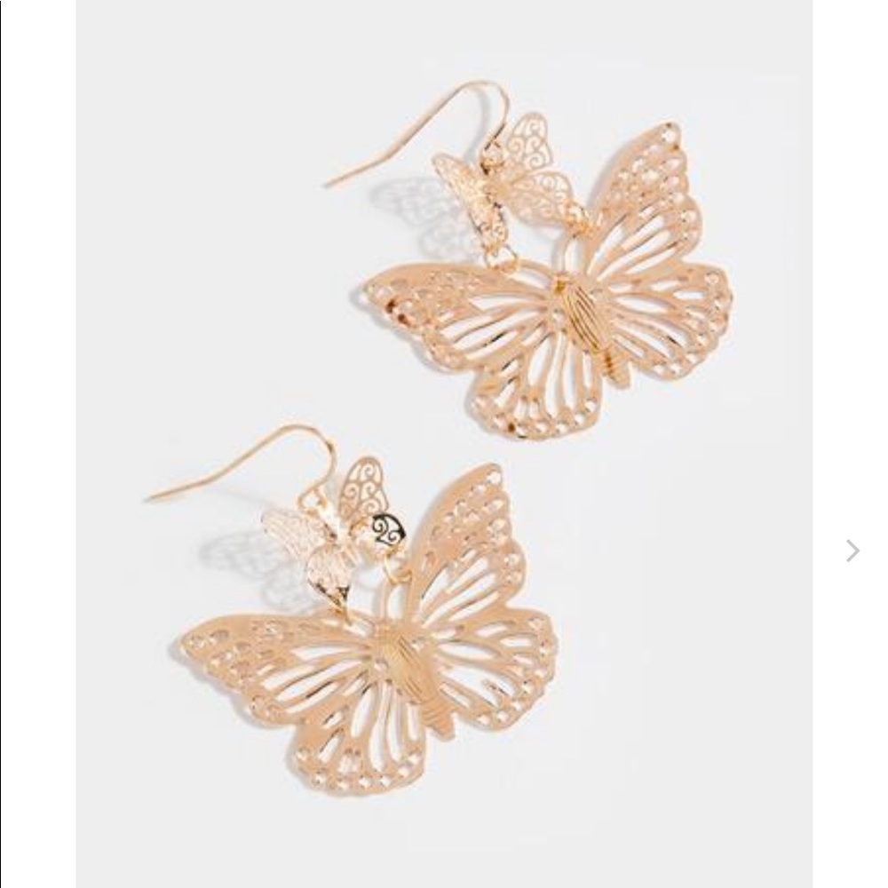 Brand: Francesca’s, Color: Gold